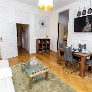 Sissi New Luxurious Near Schönbrunn&westbahnhof Apartment Wien